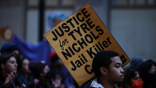 Protest nach dem gewaltsamen Tod Tyre Nichols durch Polizeigewalt in Memphis. 