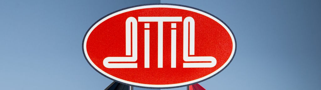 ARCHIV - Ditib-Logo vor einer türkischen und einer deutschen Fahne