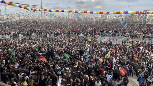 Teilnehmer Newroz in Diyarbakir