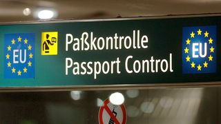 28.04.2016 Passkontrolle am Flughafen