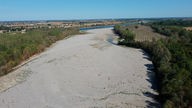 Dürre, ausgetrocknetes Flussbett, Italien