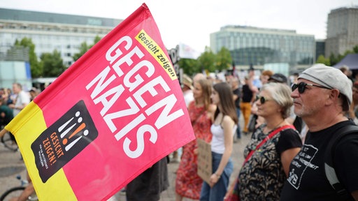 Demo in Leipzig für die Demokratie und gegen die Nazis