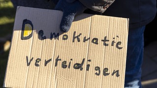 Demokratie Verteidigen, Schild, Demo