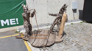 Skulpture Drekavci umetnika Mladena Karišika
