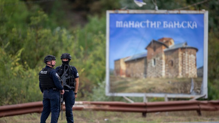 Pripadnici kosovske specijalne policije u blizini manastira Banjska