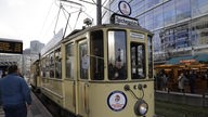 Oldtimerfahrten mit der Straßenbahn zugunsten des WDR 2 Weihnachtswunders