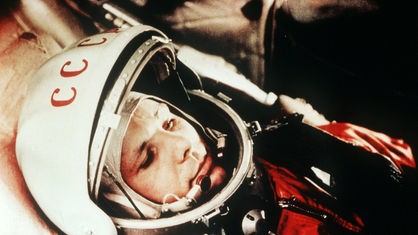 Der sowjetische Kosmonaut Juri Gagarin in der Raumkapsel "Wostok"  kurz vor dem Start zum Weltraumflug