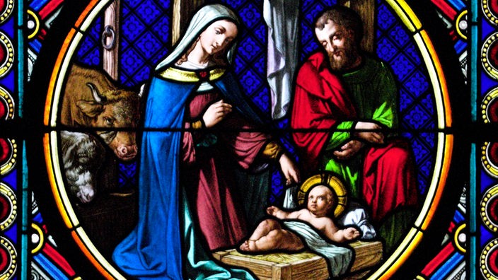 Geburt Christi auf einem Glasfenster im Chor des Münsters zu Basel