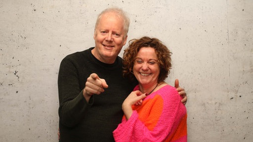 US-Comedian John Doyle mit WDR 2 Moderatorin Steffi Neu