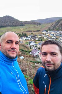 Mr. Pfade: Michael Bednarek und Manuel Helgert auf einer Wanderung