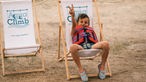 Aqua-Climb in Selm: Ein Junge liegt in einem Strandstuhl