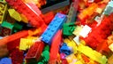 Bunte Lego-Steine (Symbolbild9