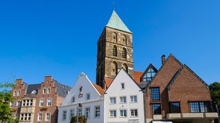 Rheine: Blick vom Marktplatz auf die St. Dionysius Kirche