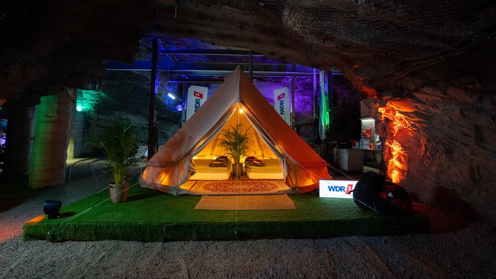 Das WDR 2 Zelt steht in 300 Metern Tiefe im Sauerländer Besucherbergwerk Ramsbeck