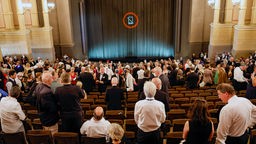 Blick in den Festspielsaal bei der Eröffnung der Bayreuther Richard-Wagner-Festspiele im Festspielhaus am 25.07.2022.