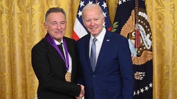 US-Präsident Joe Biden hat Bruce Springsteen die "National Medal of Arts" verliehen