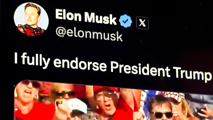 Elon Musks Posting vom 14.07.2024 zeigt im Anschnitt ein Bild des Attentats auf Donald Trump. Darüber steht: I fully endorse president trump.