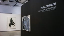 Ausstellungsansicht Frida Orupabo in Arles, Frankreich