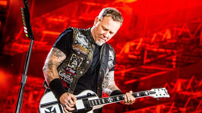 James Hetfield der Band "Metallica" bei einem Konzert 2019
