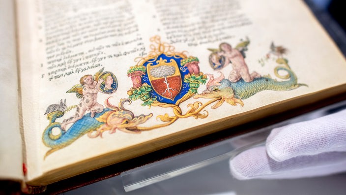 Eine bislang unbekannte Illustration, die möglicherweise von dem Renaissance-Künstler Albrecht Dürer stammt, ist einem Buch, das zum Bestand der Landesbibliothek Oldenburg gehört, zu sehen. 