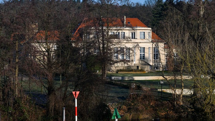 Blick auf ein Gästehaus in Potsdam, in dem AfD-Politiker nach einem Bericht des Medienhauses Correctiv im November an einem Treffen teilgenommen haben sollen.
