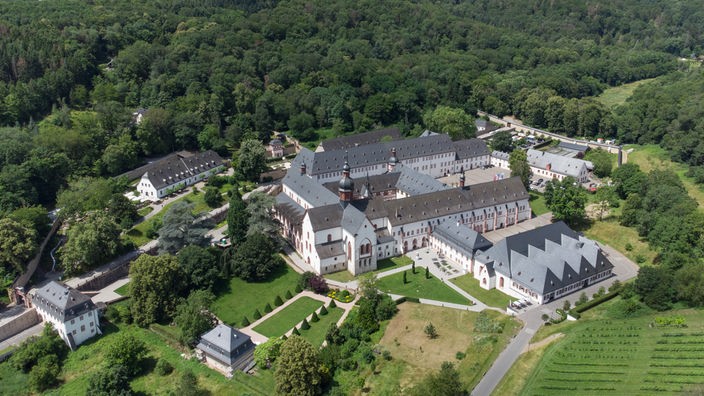 Blick auf das Kloster Eberbach im Rheingau.