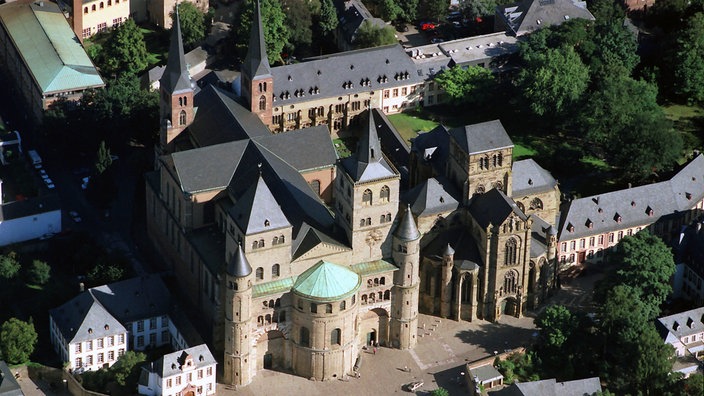 Liebfrauenkirche und Dom zu Trier im Bundesland Rheinland-Pfalz