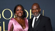 Viola Davis und Ted Danson bei den Golden Globes