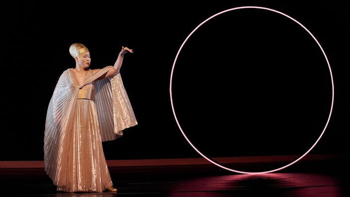 „Echnaton“ von Philip Glass an der Oper Dortmund