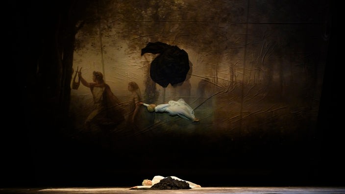 Mélissa Petit als Eurydice, in “Orphée et Eurydice“ an der Opéra Royal de Wallonie-Liège