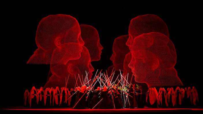 Schlussszene aus Verdi „Macbeth“ am Gran Teatre del Liceu, Bühnenbild von Jaume Plensa