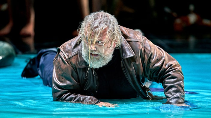 Olafur Sigurdarson (Alberich) in "Das Rheingold" bei den Bayreuther Festspielen 2023