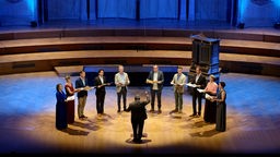 Das Huelgas Ensemble singt unter der Leitung von Paul van Nevel