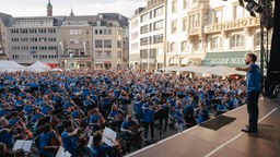 Beezhovenfest Bonn: Ein Orchester spielt im Stadtzentrum.