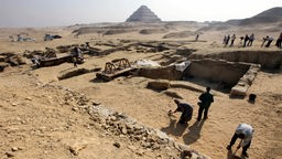 Grabungsfunde in der Totenstadt Sakkara in Ägypten.