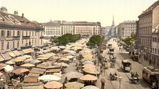 Ein Marktplatz in Wien, Österreich-Ungarn, am Anfang des 20. Jahrhunderts