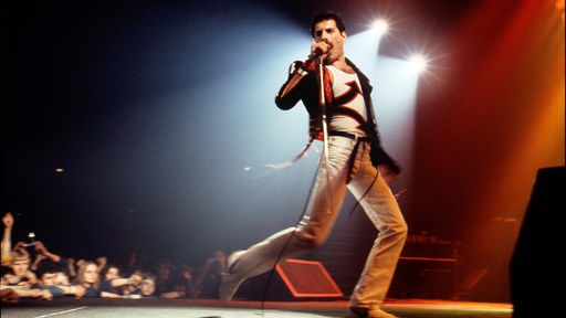 Freddie Mercury bei einem Konzert der Band Queen in Zürich, 1984