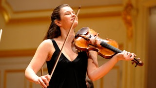 Janine Jansen während eines Konzerts