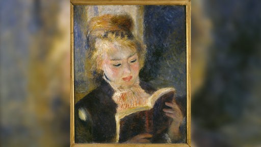 Gemälde "Lesendes Maedchen" von Renoir zeigt ein Mädchen mit hellen Haaren, das ein aufgeschlagenes Buch in Händen hält und liest.