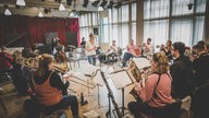 Das Euroradio Jazz Orchestra bei den Proben im Kölner Loft. Alle Musikerinnen und Musiker treffen in Köln zum ersten Mal aufeinander.