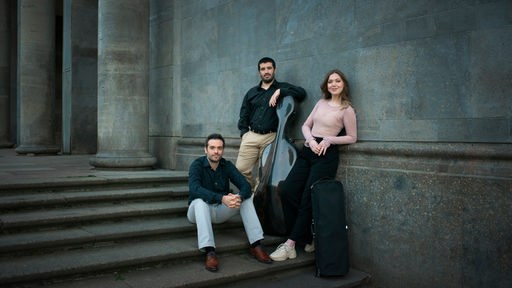 Das Trio Orelon - Marco Sanna, Arnau Rovira, Judith Stapgf (v.l.n.r.)