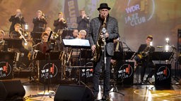 Die WDR Big Band mit Bob Mintzer am Saxofon
