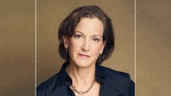 Porträtaufnahme von Anne Applebaum.