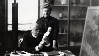 Adolf und Frieda Fischer im Arbeitszimmer des gerade errichteten Museums für Ostasiatische Kunst Köln, Oktober 1913. 