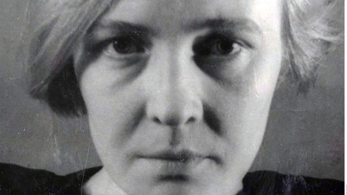 Porträt der Dichterin und Widerstandskämpferin Olga Bergholz