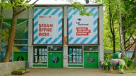 Fassade mit Eingangsbereicht des Kinder- und Jugendtheaters Dortmund.