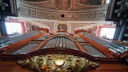 Die renovierte Orgel in der barocken Kirche des Heiligen Bischofs Stanislaus (Posener Fara), die in den Jahren 1649-1705 erbaut wurde.
