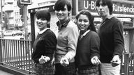 Vier junge Menschen 1980 in Berlin 
