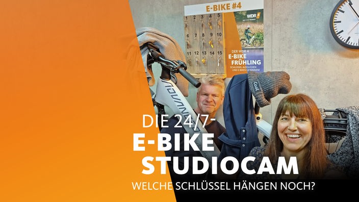 Angekettetes E-Bike im WDR 4-Studio mit Stefan Vogt und Carina Vogt