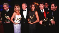 (v.l.n..r) G. Hawn, H. Juhnke, W. Houston, U. Jürgens bei der Bambi Verleihung 1999